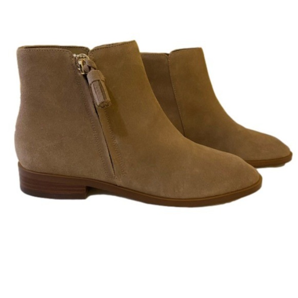 Kate Spade New Size 7.5 Suede Tan‎ Booties Side Zippers Tassel And Gold Detail